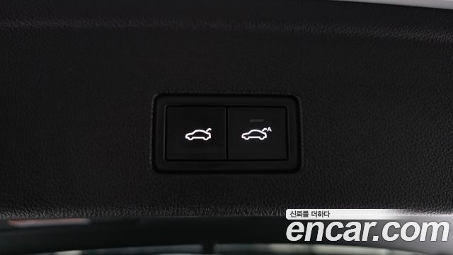 Volkswagen Touareg 2020 — photo 14