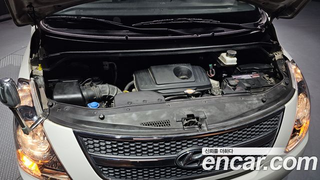 Hyundai Starex 2012 — photo 6