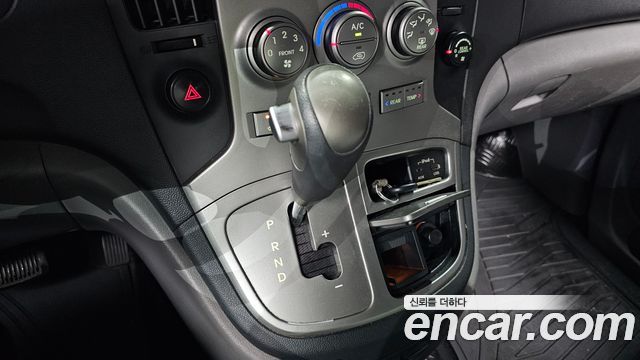 Hyundai Starex 2012 — photo 12