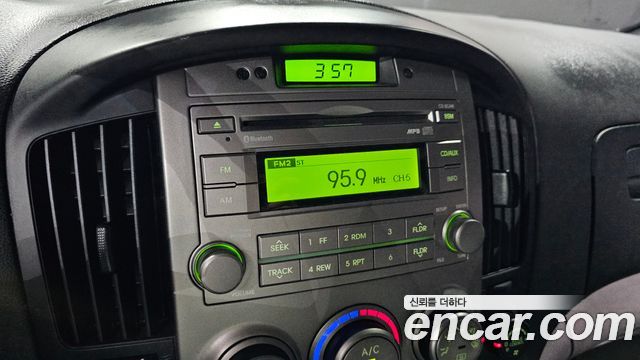 Hyundai Starex 2012 — photo 21