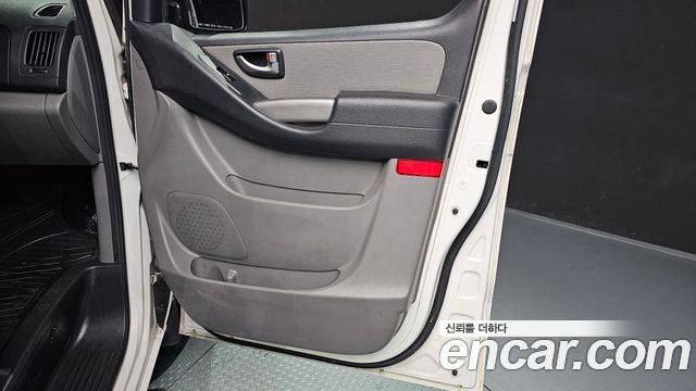 Hyundai Starex 2012 — photo 14
