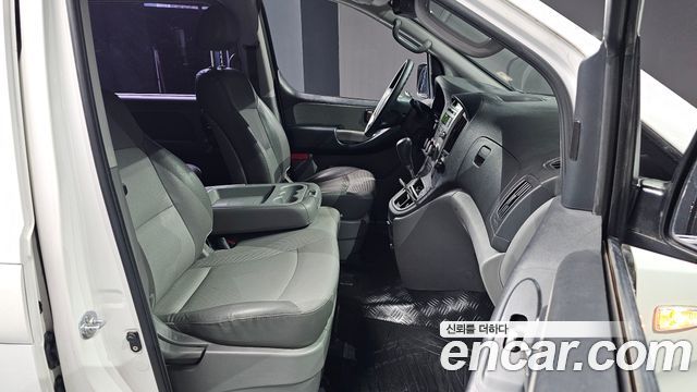Hyundai Starex 2012 — photo 16