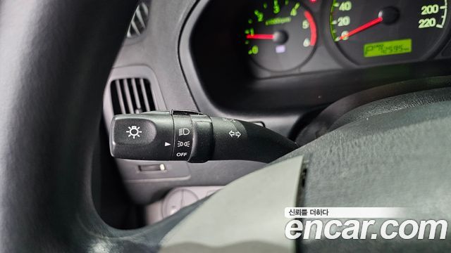 Hyundai Starex 2012 — photo 28