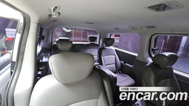 Hyundai Starex 2012 — photo 32