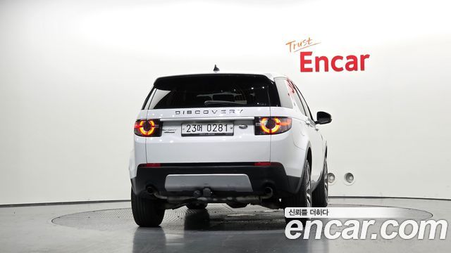 Land Rover Discovery Sport 2017 — photo 4