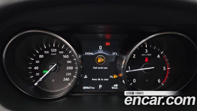 Land Rover Discovery Sport 2017 — photo 8