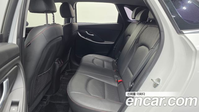 Hyundai i30 2018 — photo 18