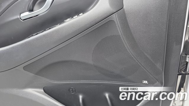 Hyundai i30 2018 — photo 31