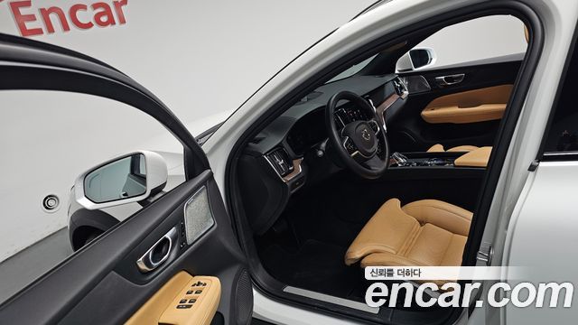 Volvo V60 2025 — photo 13