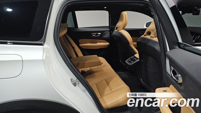 Volvo V60 2025 — photo 17
