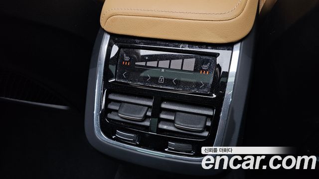 Volvo V60 2025 — photo 25