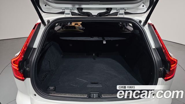 Volvo V60 2025 — photo 26
