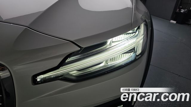 Volvo V60 2025 — photo 8