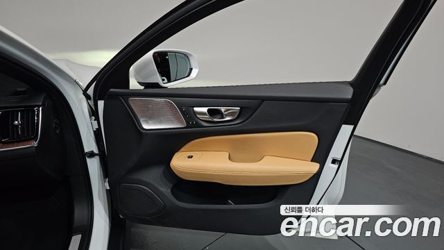 Volvo V60 2025 — photo 14