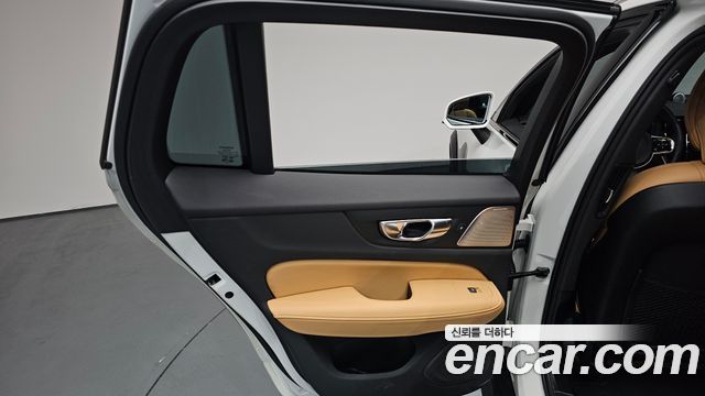 Volvo V60 2025 — photo 15
