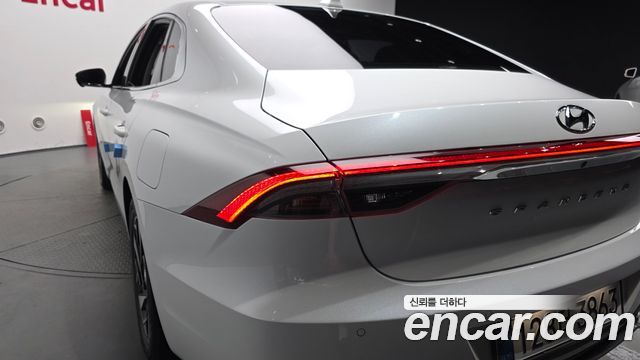 Hyundai Grandeur 2022 — photo 9