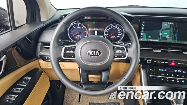 Kia Canival 2021 — photo 13