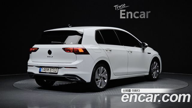 Volkswagen Golf 2022 — photo 2