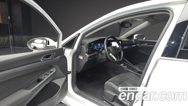 Volkswagen Golf 2022 — photo 13