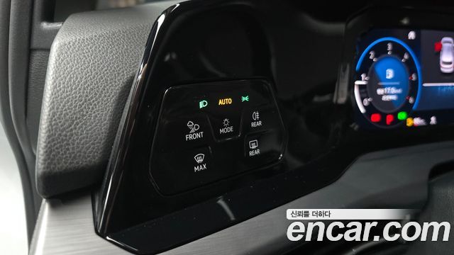 Volkswagen Golf 2022 — photo 25