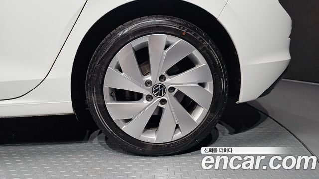 Volkswagen Golf 2022 — photo 7
