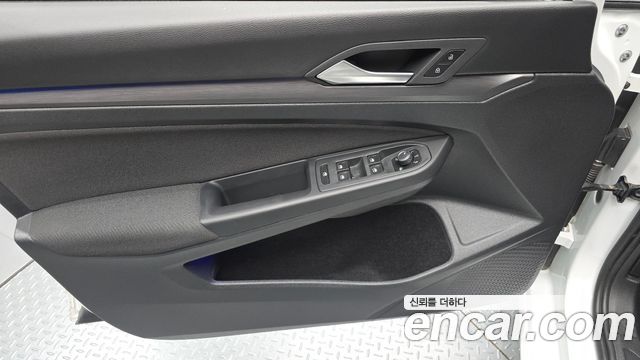 Volkswagen Golf 2022 — photo 14
