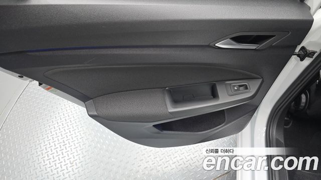 Volkswagen Golf 2022 — photo 15