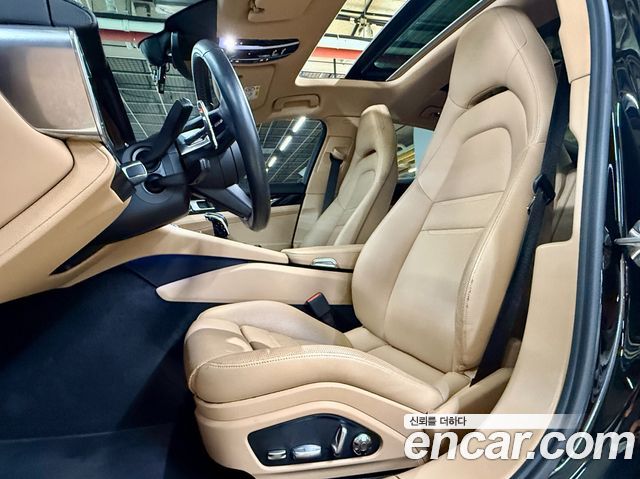 Porsche Panamera 2021 — photo 6
