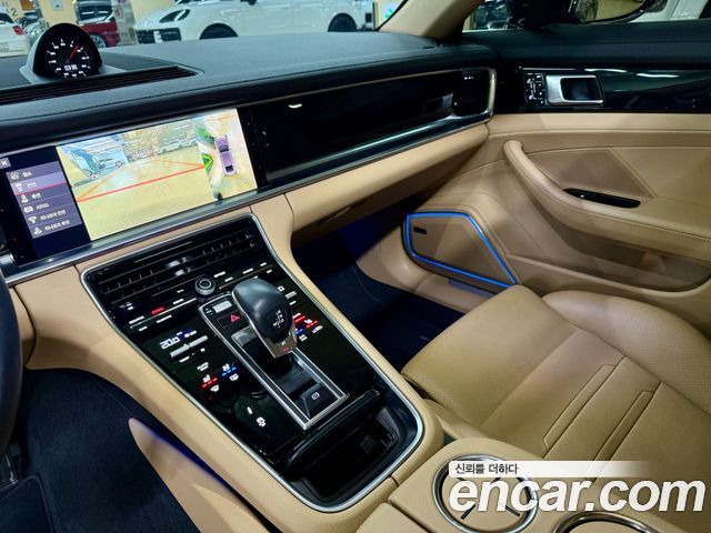 Porsche Panamera 2021 — photo 9