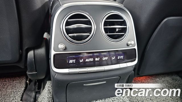 Mercedes-Benz S-Class 2019 — photo 31
