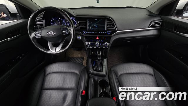 Hyundai AVANTE 2019 — photo 7