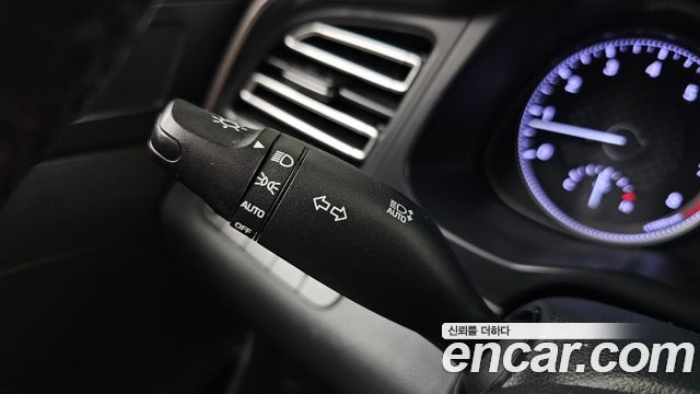 Hyundai AVANTE 2019 — photo 17