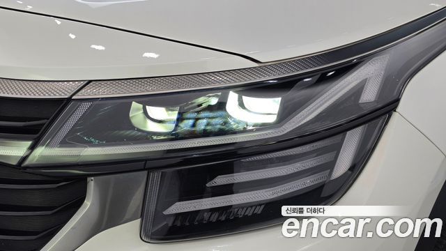 Kia Seltos 2023 — photo 8