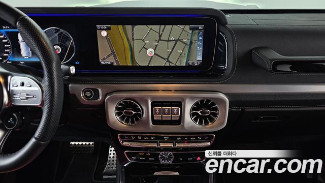 Mercedes-Benz G-Class 2023 — photo 19