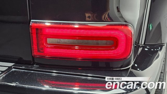 Mercedes-Benz G-Class 2023 — photo 9