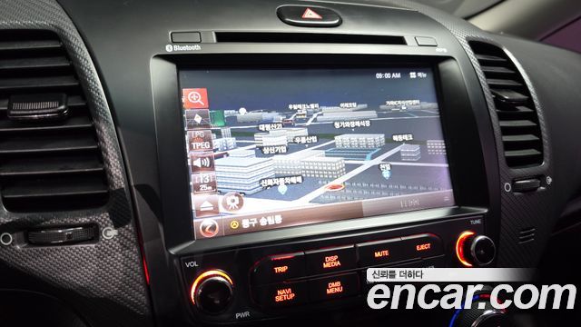 Kia K3 2016 — photo 15