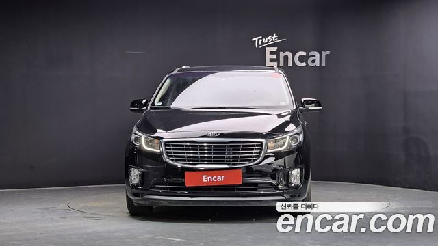 Kia Canival 2016 — photo 3