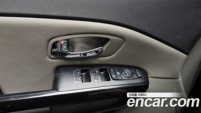 Kia Canival 2016 — photo 27