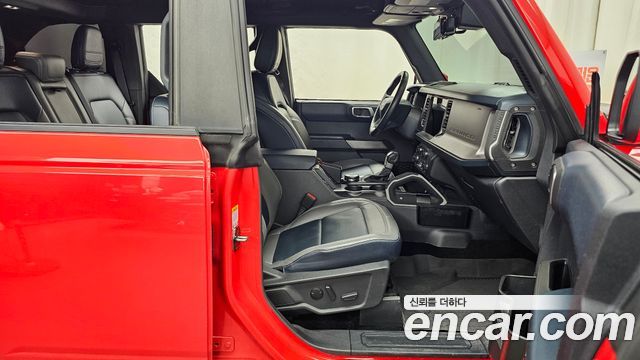 Ford Bronco 2023 — photo 17