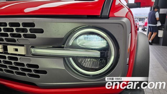 Ford Bronco 2023 — photo 8