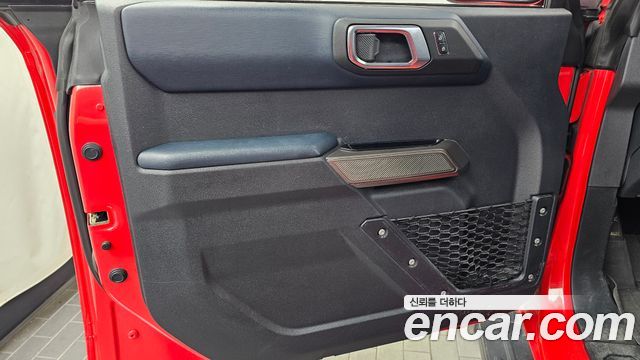 Ford Bronco 2023 — photo 14