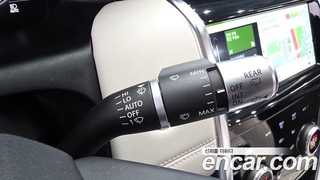 Land Rover Discovery Sport 2020 — photo 18