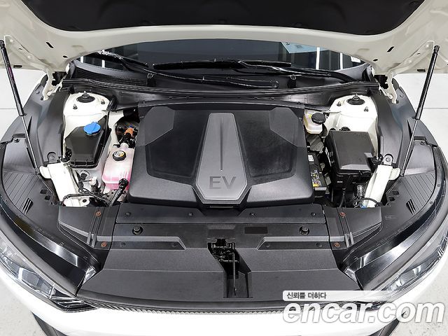 Kia EV6 2022 — photo 19