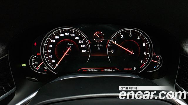 BMW 7-Series 2017 — photo 8