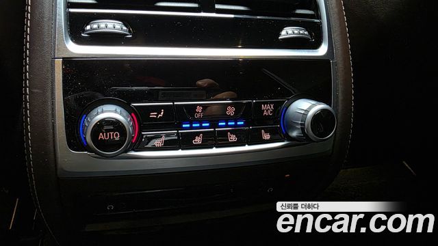 BMW 7-Series 2017 — photo 19