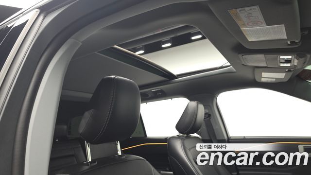 Ford Explorer 2022 — photo 21