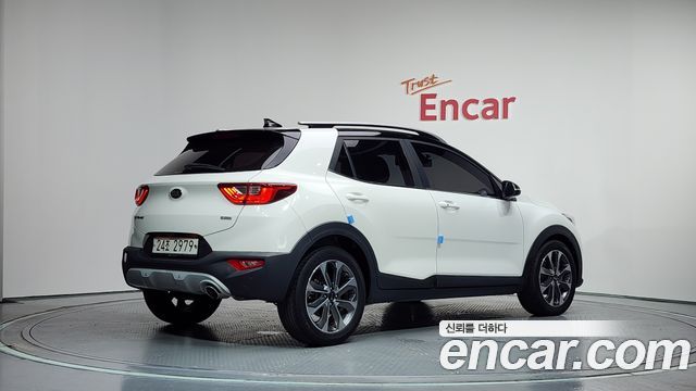 Kia Stonic 2019 — photo 2