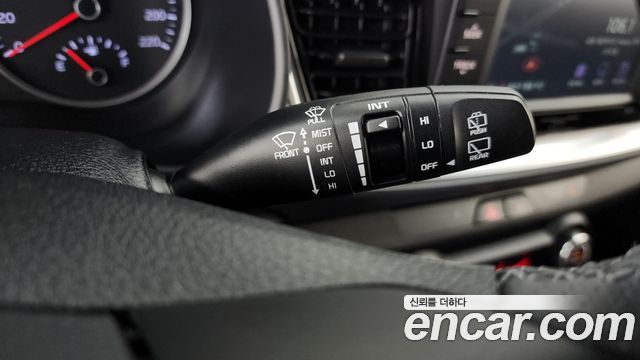 Kia Stonic 2019 — photo 28