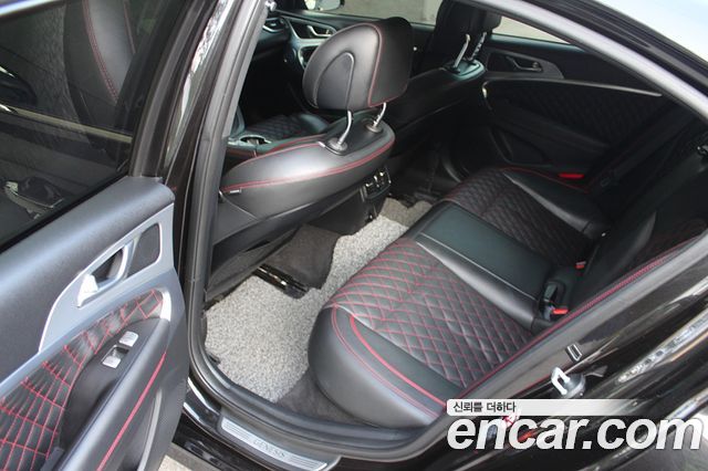 Genesis G70 2018 — photo 16
