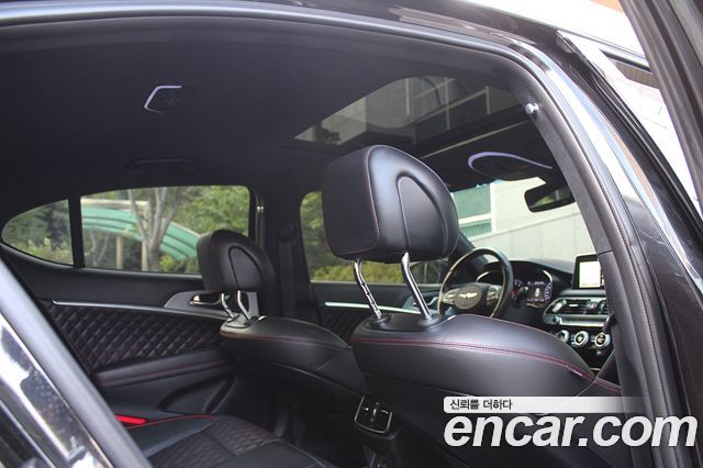 Genesis G70 2018 — photo 17